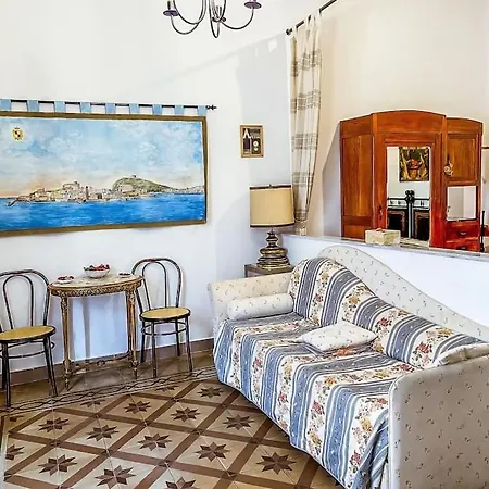 Caratteristico In Centro Apartment *